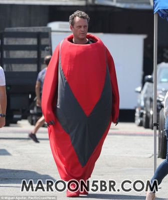 37A44C7D00000578-3761974-Special_guest_Vince_Vaughn_made_an_appearance_in_an_ovular_red_o-m-4_1472356932723.jpg