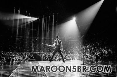 maroon-5-concert-houston8-2015-billboard-650.jpg